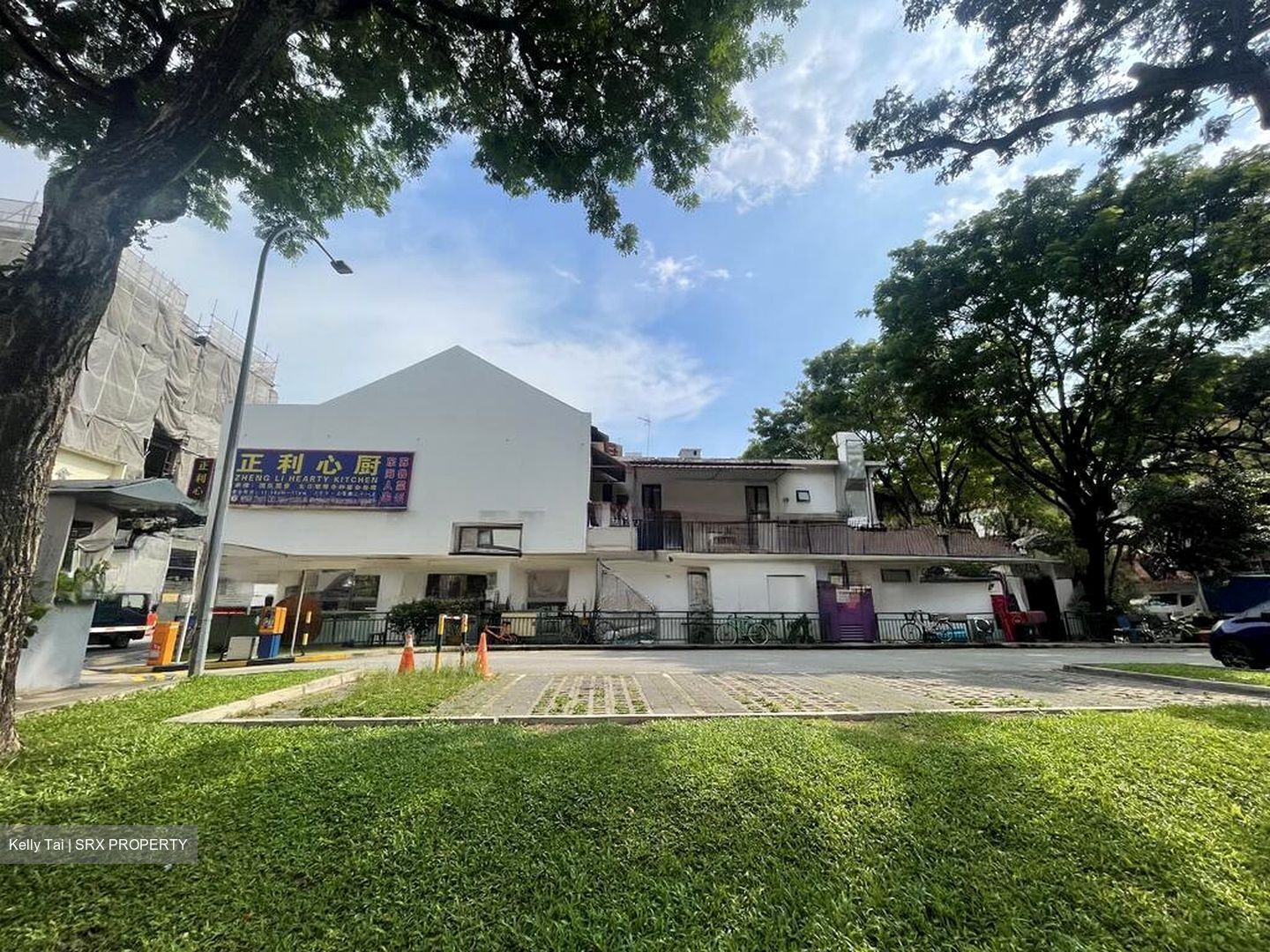 Sims Avenue (D14), Shop House #581168331